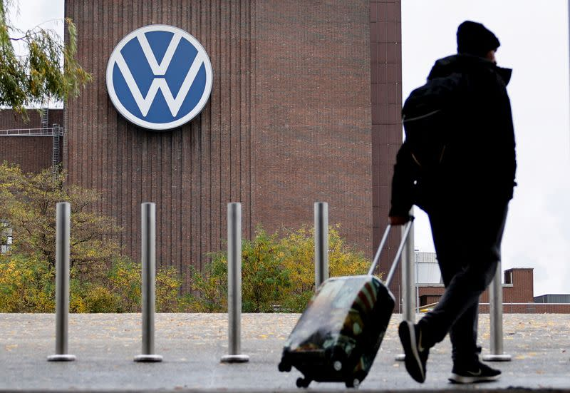 CEO de Volkswagen dice que reducción de costos es necesaria tras “décadas de problemas estructurales”