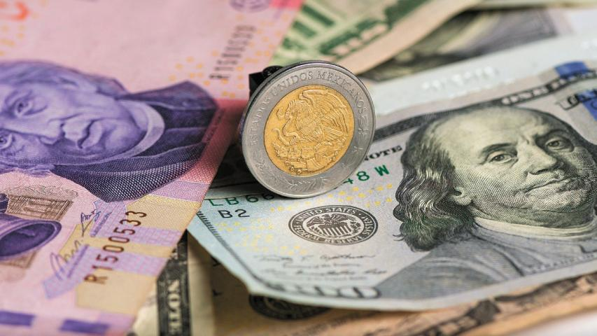 Peso mexicano avanza antes del anuncio de la Fed