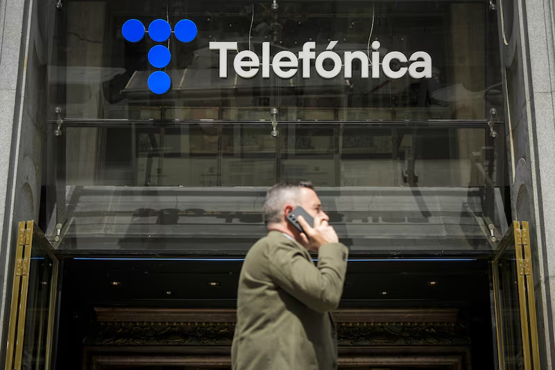 Telefónica considera renovar su unidad tecnológica en medio de su salida de Latinoamérica