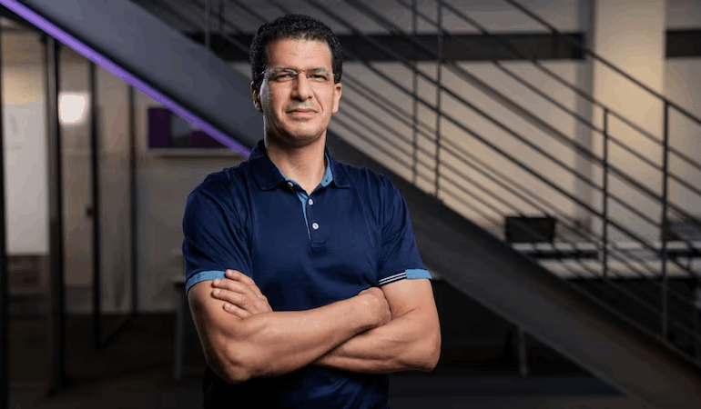Nubank anuncia salida del presidente y COO Youssef Lahrech; David Vélez asume sus funciones